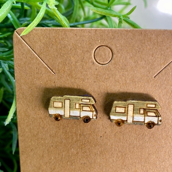 Hand Painted RV Winnebago Mobile Home Wood Stud Earrings - Picture 1 of 1